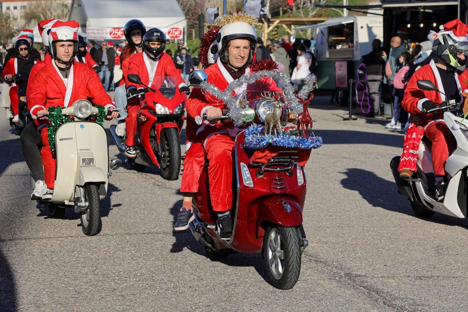 Galería | Los papanoeles moteros toman Vigo