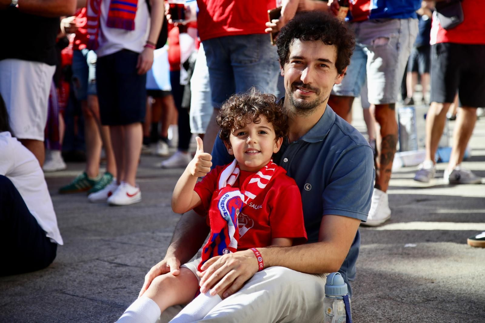 Galería | La afición de la UD Ourense sale a las calle de Ourense para disfrutar del partido, en fotos