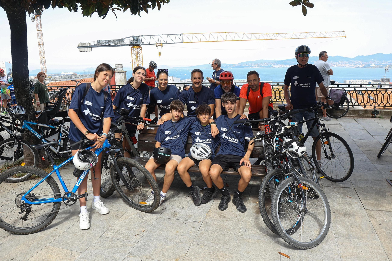 Galería | El ciclismo toma Vigo con la primera edición del Día de la Bici de Atlántico