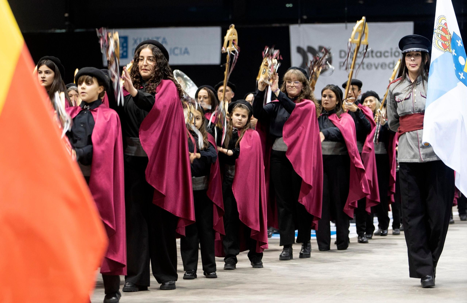 Galería | Récord de público en el concurso de rondallas del Ifevi