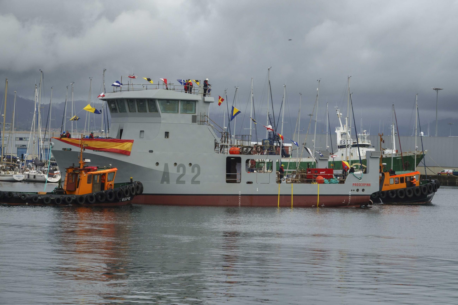 El buque será entregado a finales de este año y a partir de ahora continuará su construcción sobre el agua.