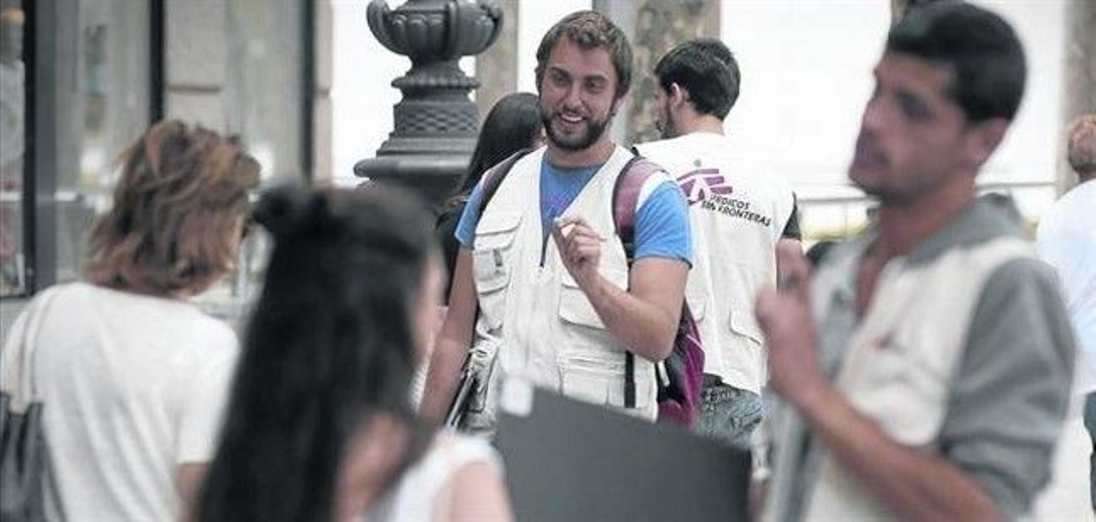 Captadores de MSF, una imagen habitual en las calles.