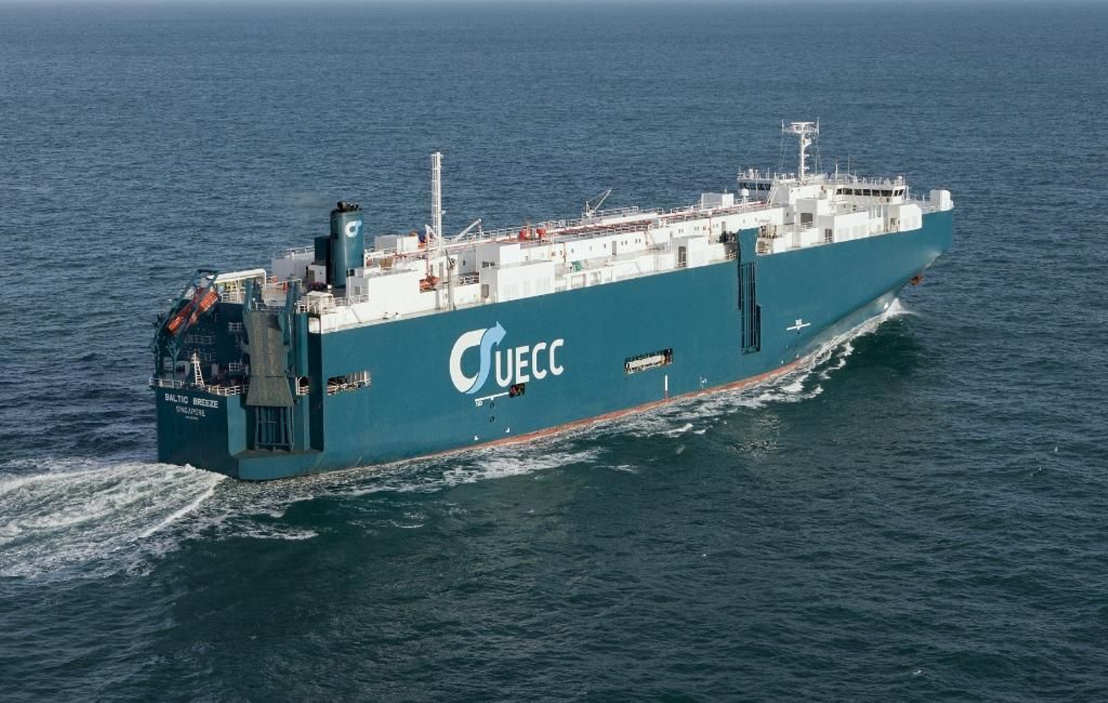 El mercante "Baltic Breeze"