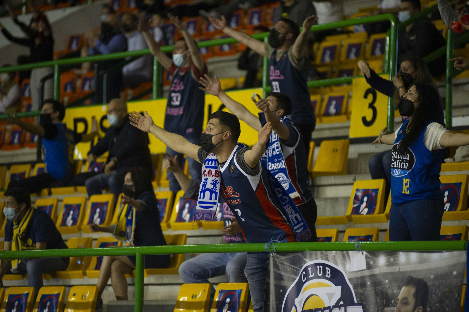 Baloncesto en el Pazo Paco Paz COB-Murcia