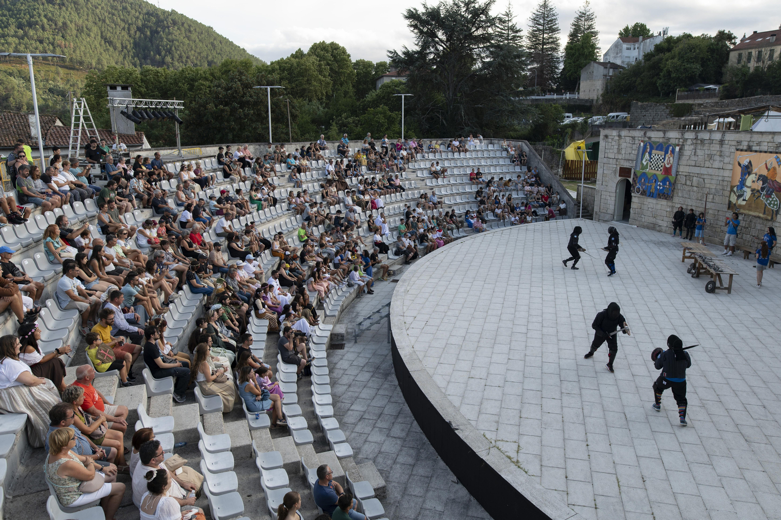 Ribadavia se vuelca con la Festa da Istoria
Fotos Martiño Pinal