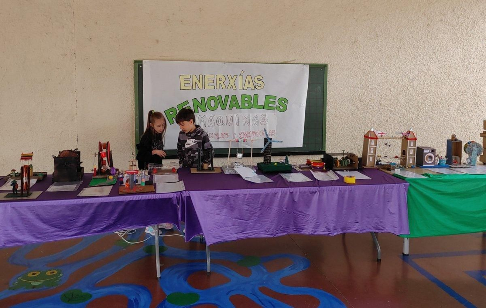 Feira de proxectos de enerxías renovables no CEIP Condesa de Fenosa do Barco.