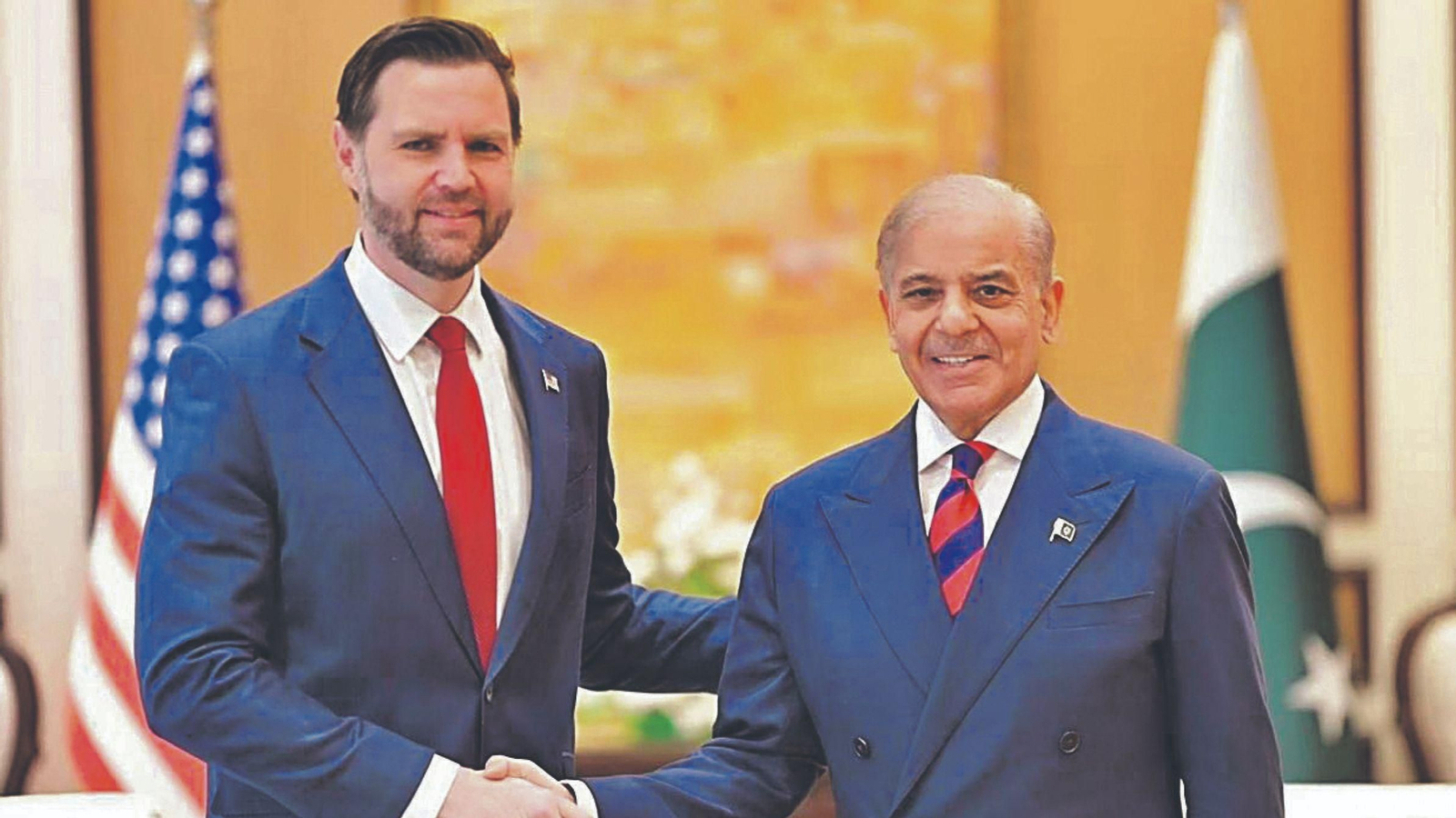 El vicepresidente de EEUU, JD Vance y el primer ministro pakistaní, Shehbaz Sharif.