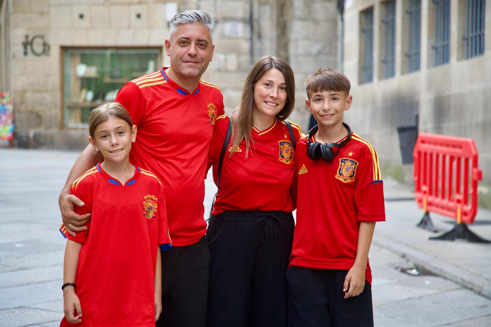 Galería | La provincia de Ourense se tiñe de rojo para apoyar a España en la final del Mundial