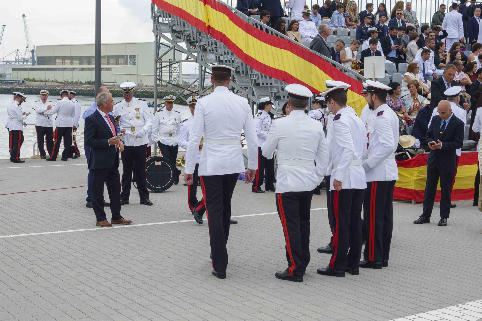 Galería | Entrega de despachos en Marín a cargo de Felipe VI