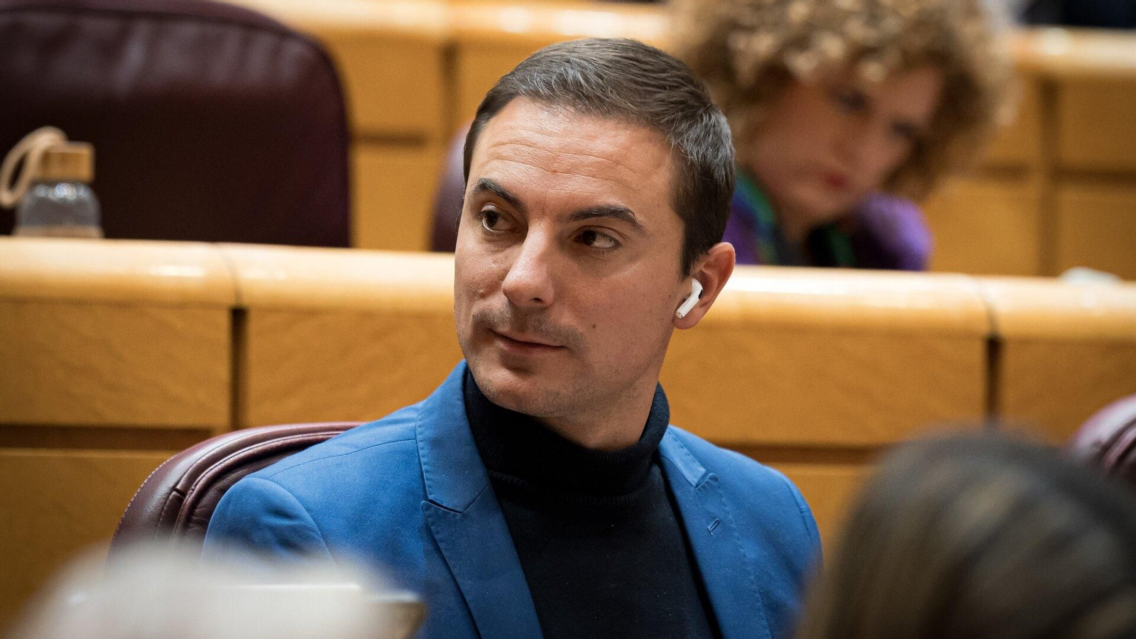 Juan Lobato, durante la sesión plenaria del Senado, en una foto de archivo.
