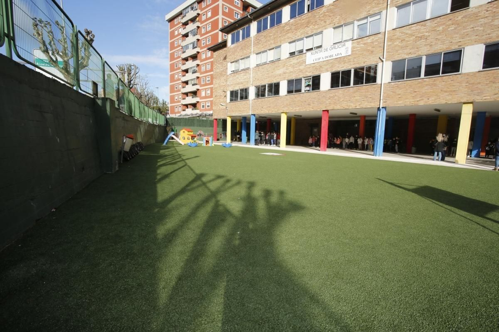 El CEIP Plurilingüe A Doblada tiene a dos alumnos ucranianos en 1º y 6º de Primaria.