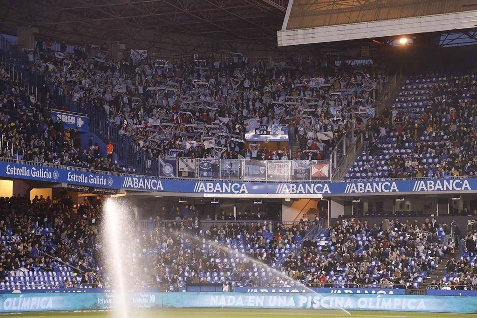 Cerca de un millar de aficionados del Celta pudo disfrutar ayer de la victoria de su equipo en el derbi contra el Deportivo en Riazor.