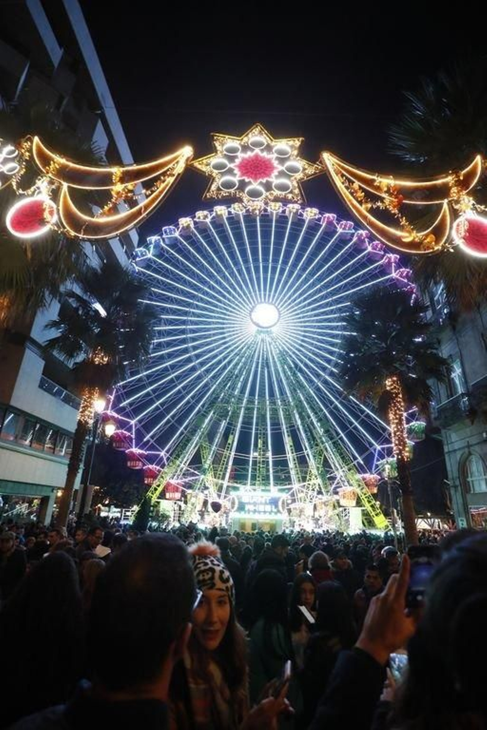 Los turistas invaden Vigo en el Puente121