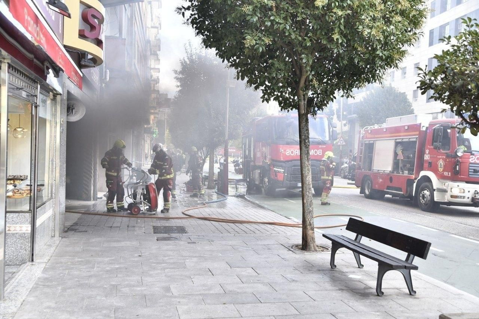 Galería | Las imágenes de la explosión y el incendio en el garaje de Pizarro