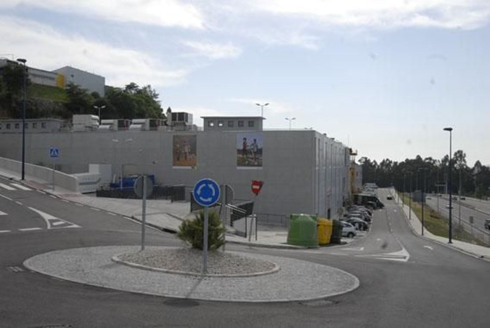 El parque empresarialOMeixoeiro totalmente finalizado sigue sin poder abrir al público. foto: lydia miranda.