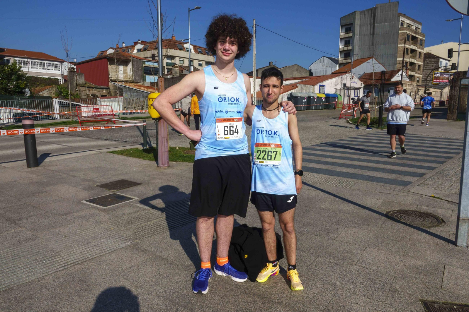 Galería | Pequeños y mayores se divierten en la 10K de Porriño