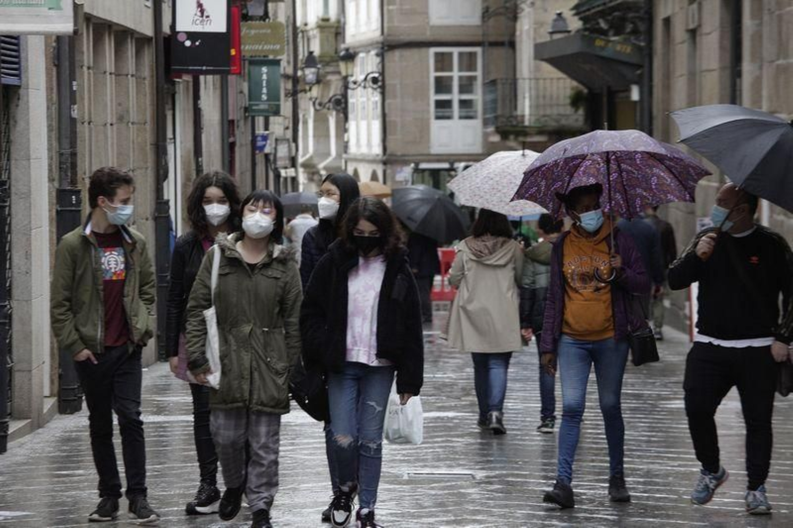 Puente pasado por agua en Ourense // FOTO: MIGUEL ÁNGEL