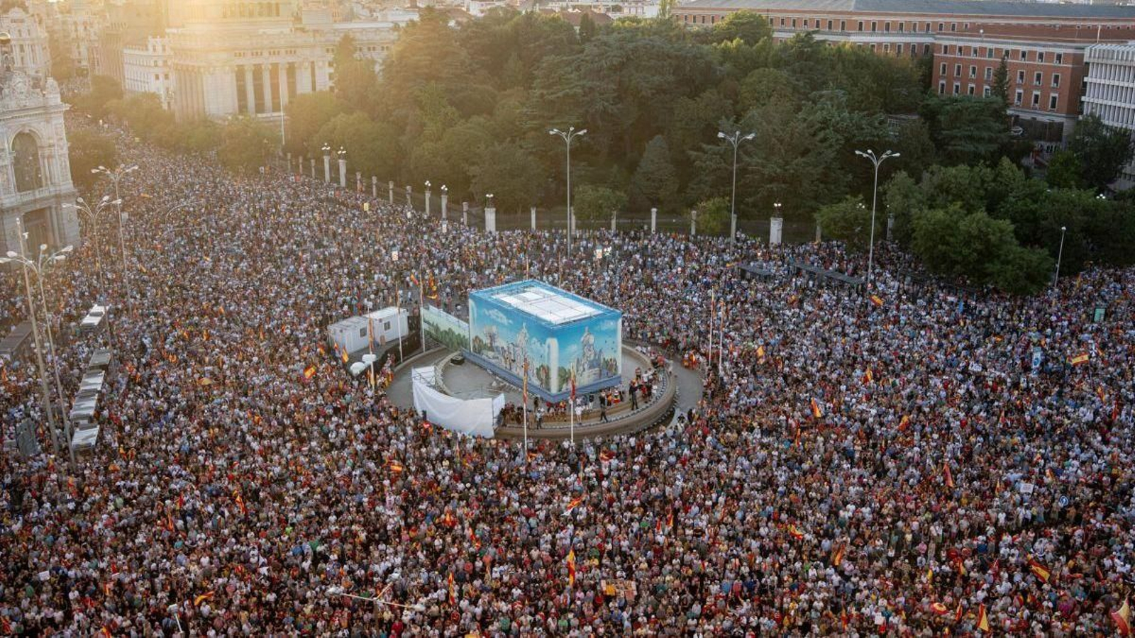 Lleno en la Plaza de Cibeles, en Madrid, este miércoles a última hora de la tarde.