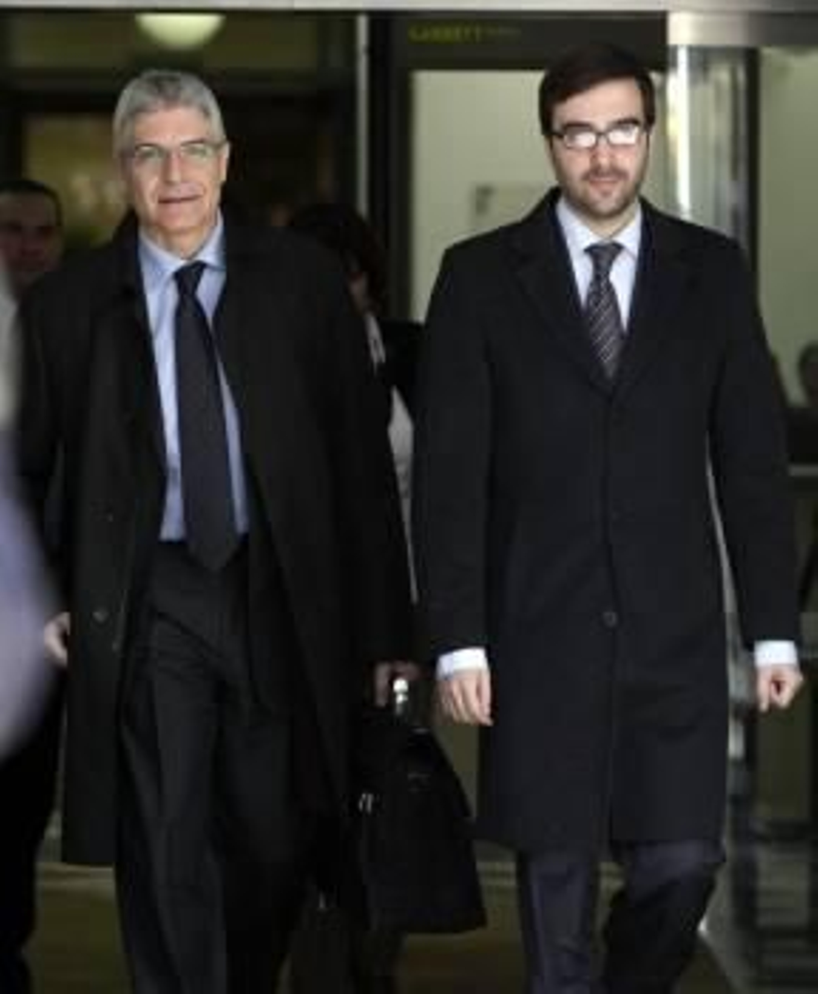 El exsecretario de Estado de Transportes, Isaías Táboas y Javier Hurtado, exdirector del gabinete de Blanco. (Foto: S. BARRENECHEA)