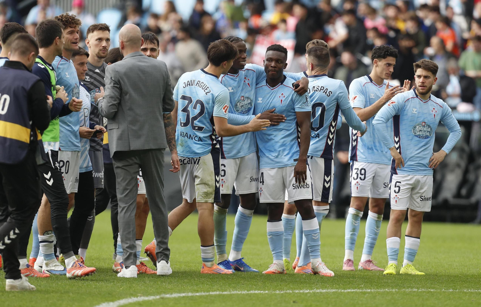 Galería | El Celta se da un festín en Balaídos frente al Valencia