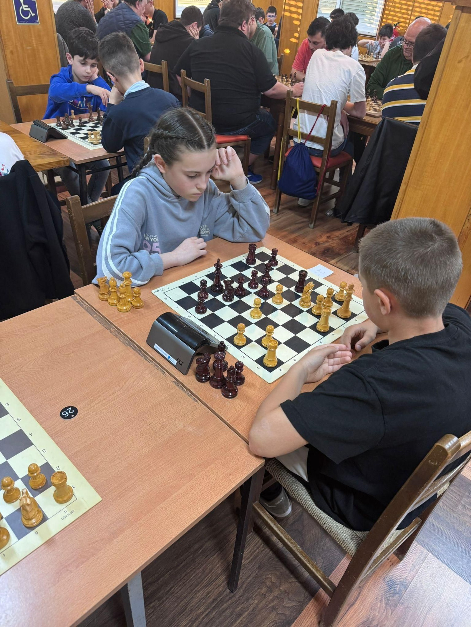 Galería | El ajedrez conquista Barrocás durante la Semana Santa