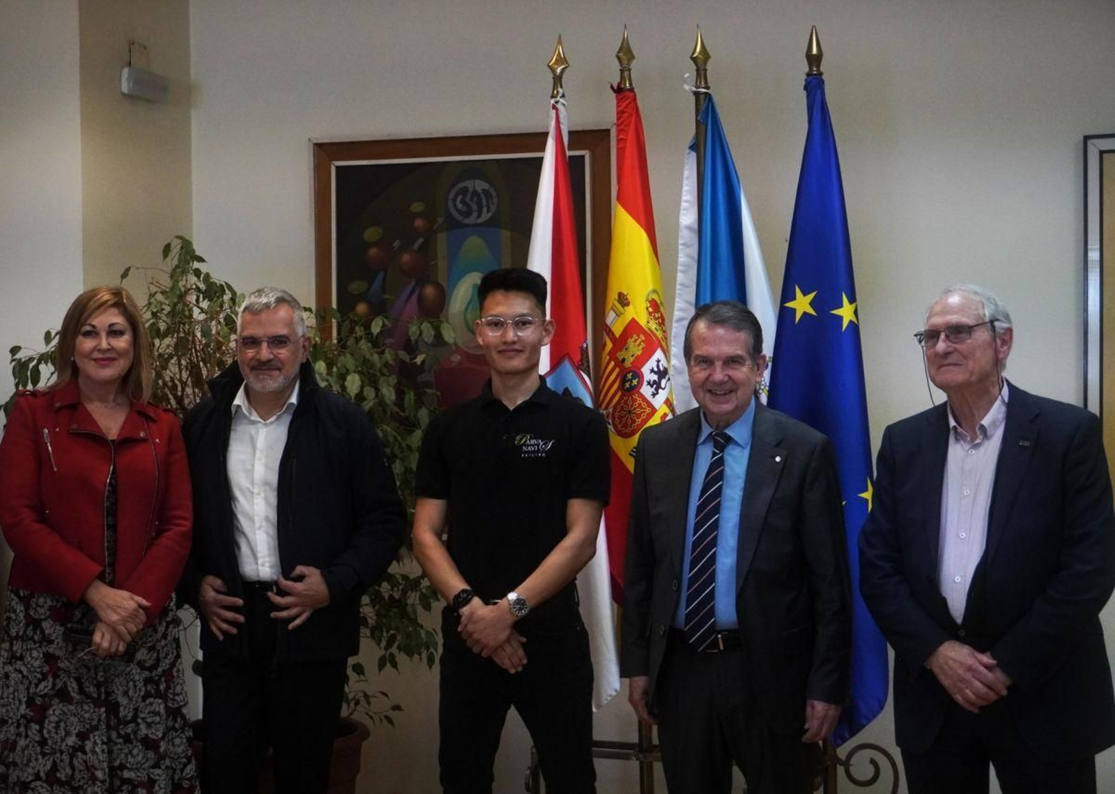 Johannes Li, ayer en el Concello de Vigo junto a Abel Caballero.