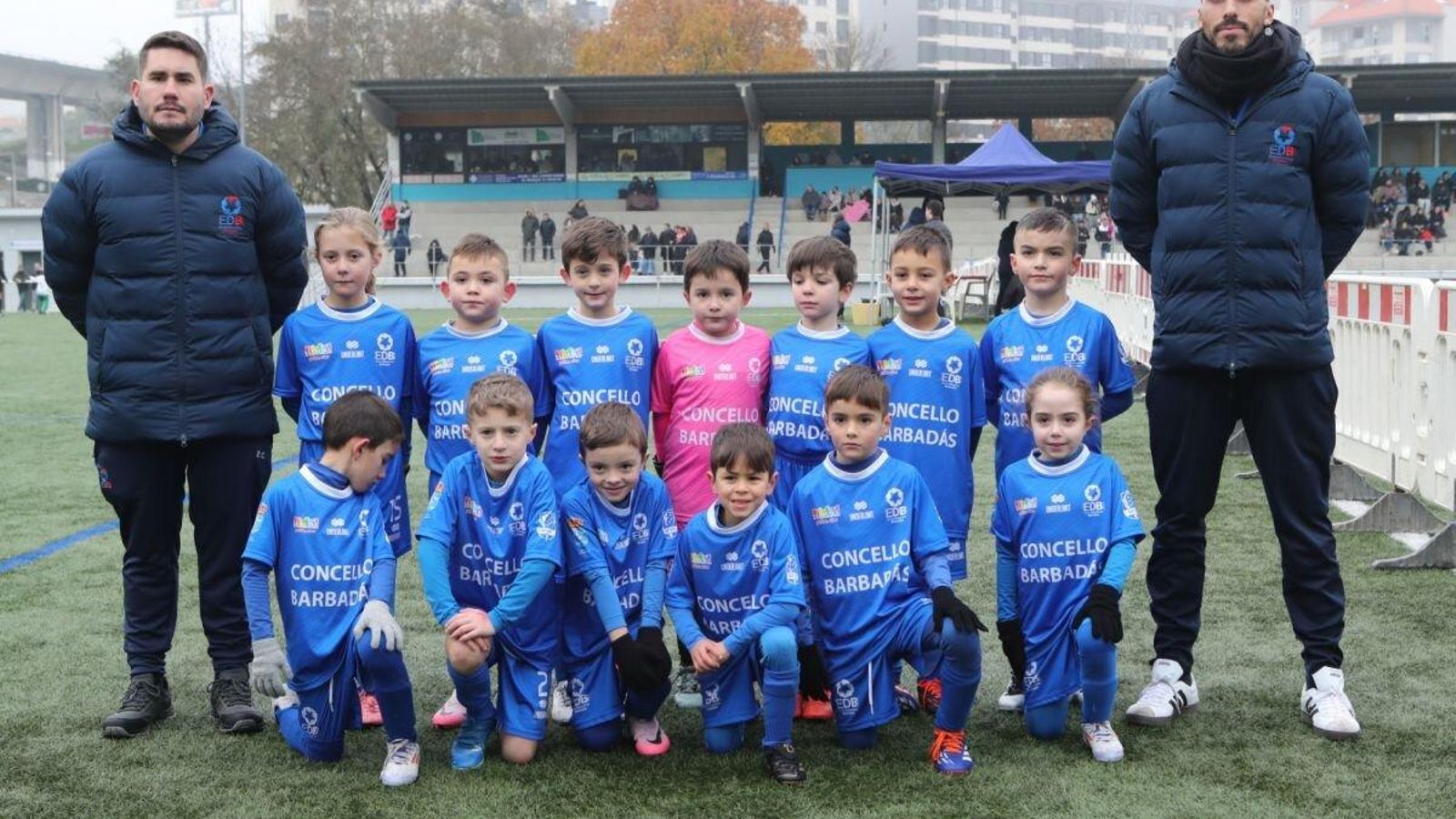 Las prebenjamines del Barbadás. | Fotos: Marcos Atrio/Miguel Ángel