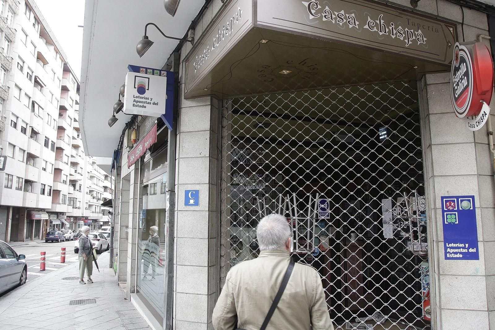 Muchos de los negocios de hostelería optaron por no abrir sus puertas. (MIGUEL ÁNGEL).