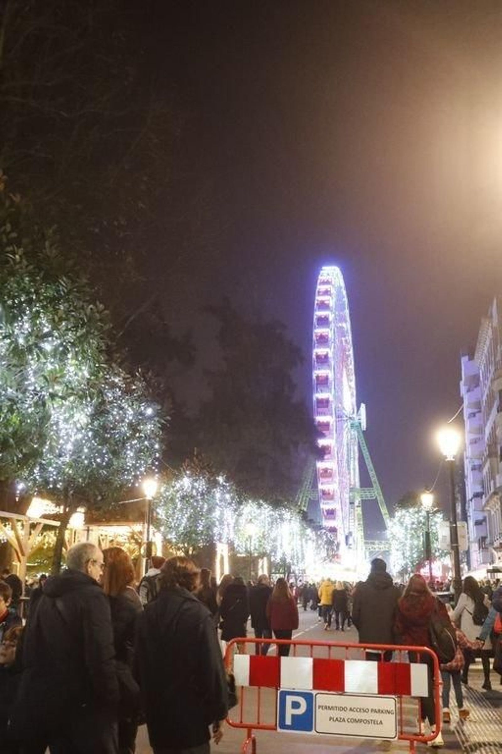 Los turistas invaden Vigo en el Puente50