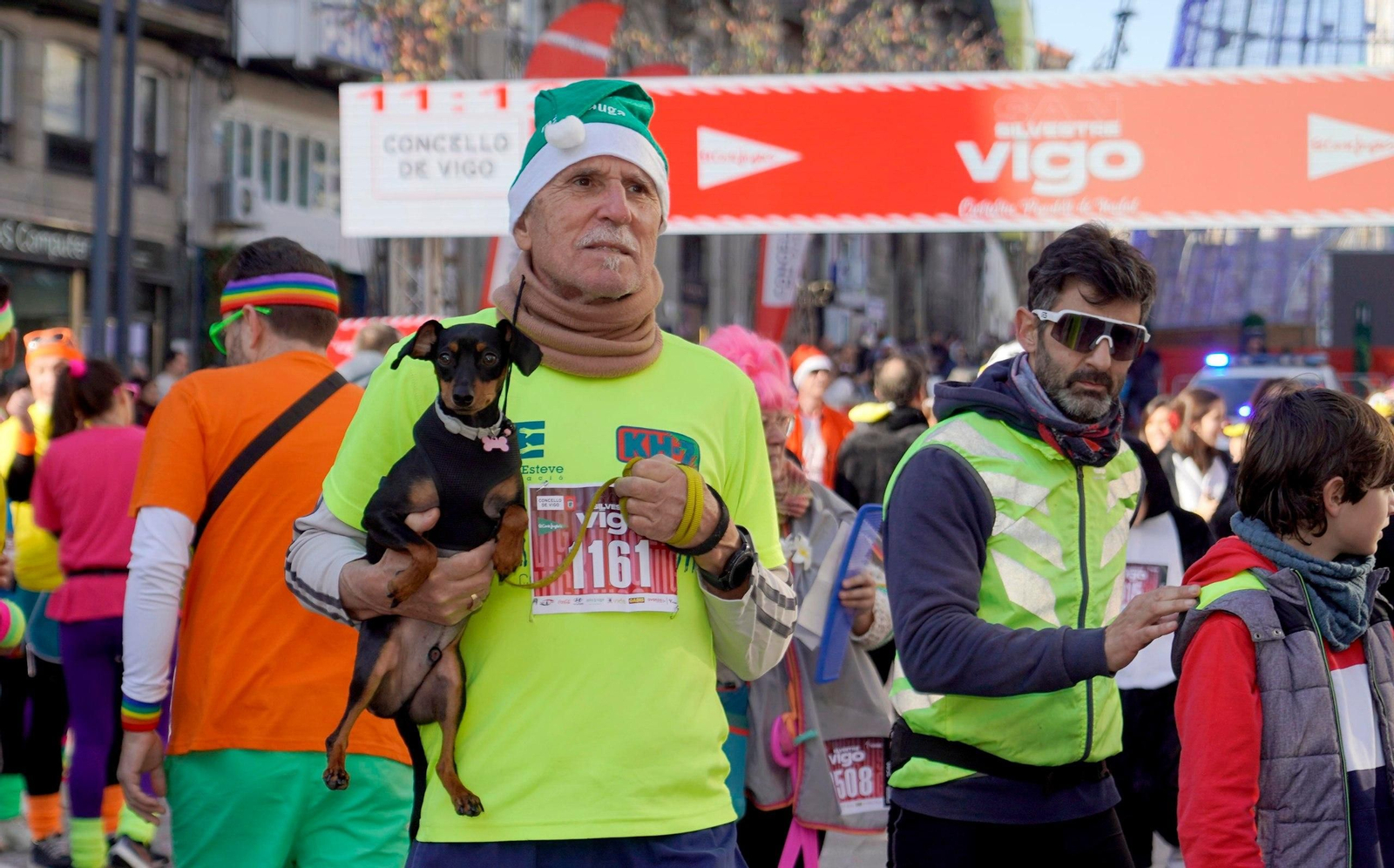 Galería | Disfraces y atletismo en la San Silvestre de Vigo 2025