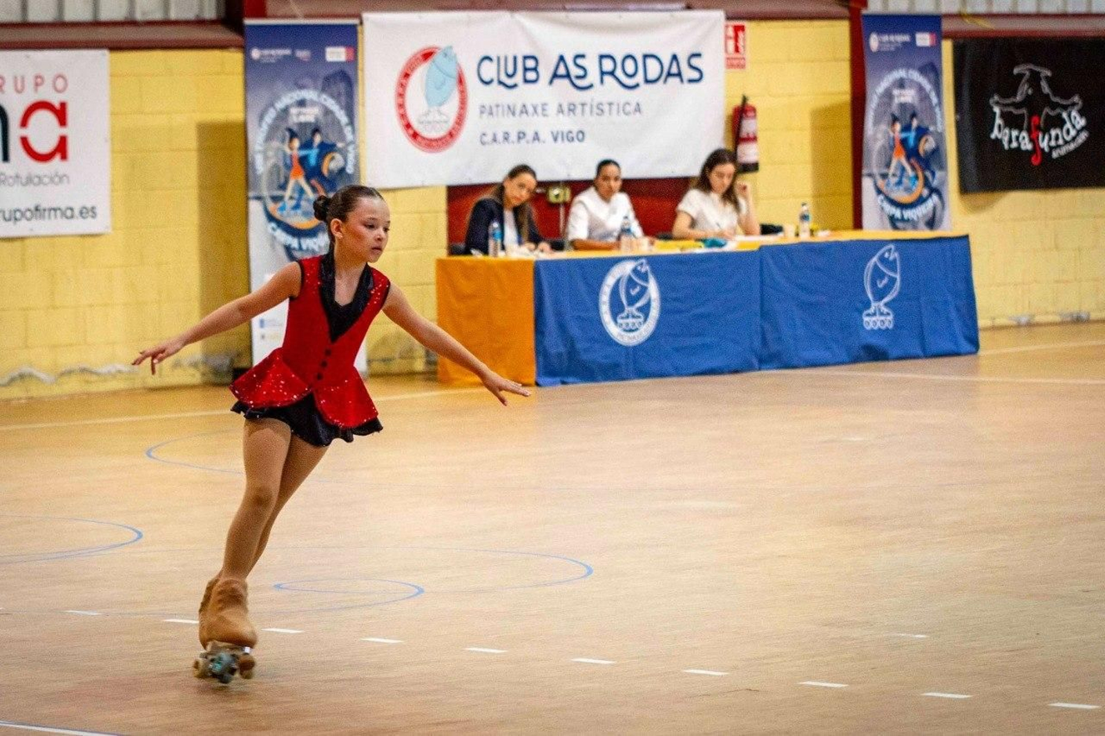 Galería | El VIII Trofeo Cidade de Vigo de patinaje artístico llena Coruxo