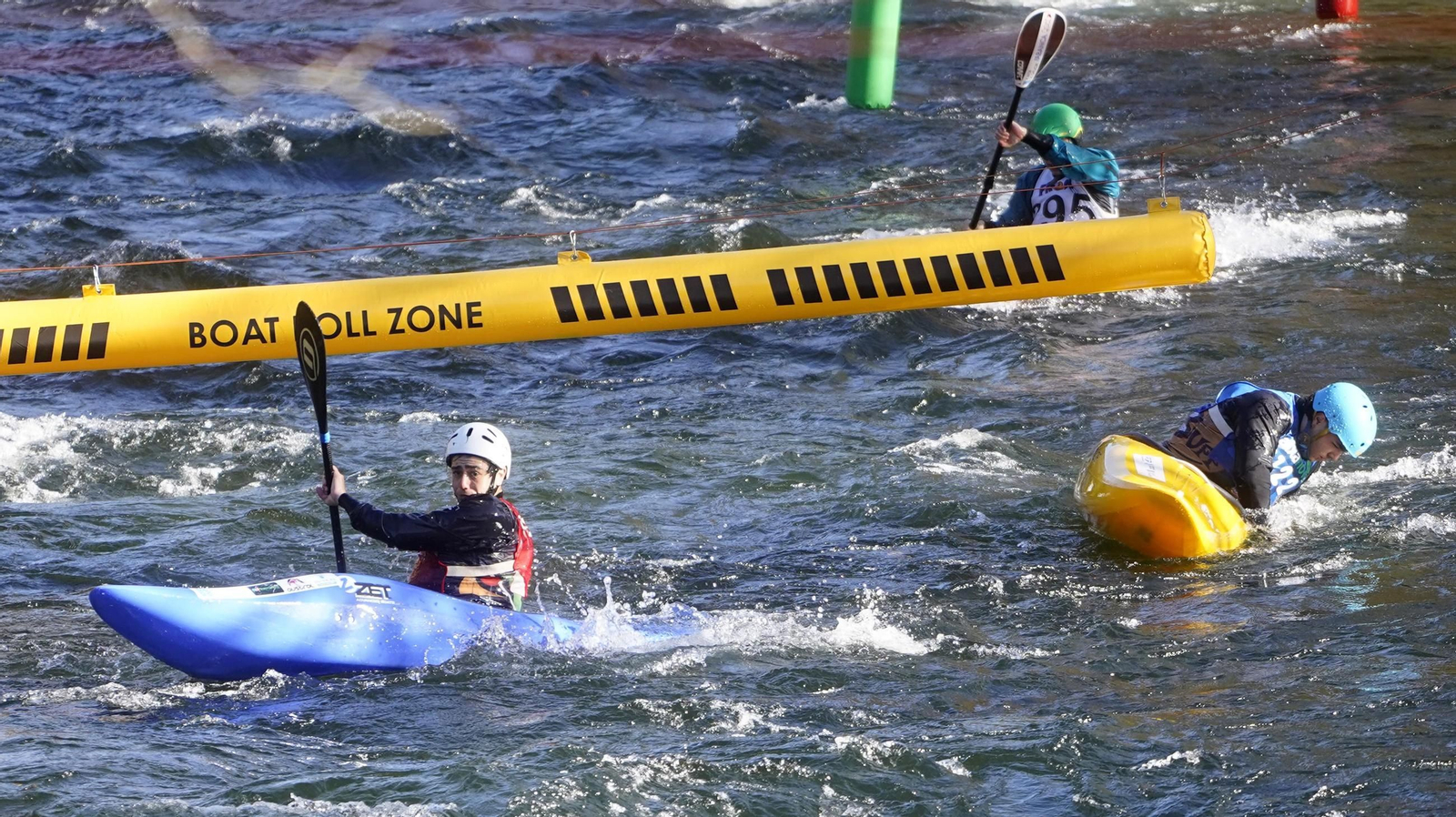 Galería | Mondariz Balneario acogió el Gallego de slalom y kayak cross