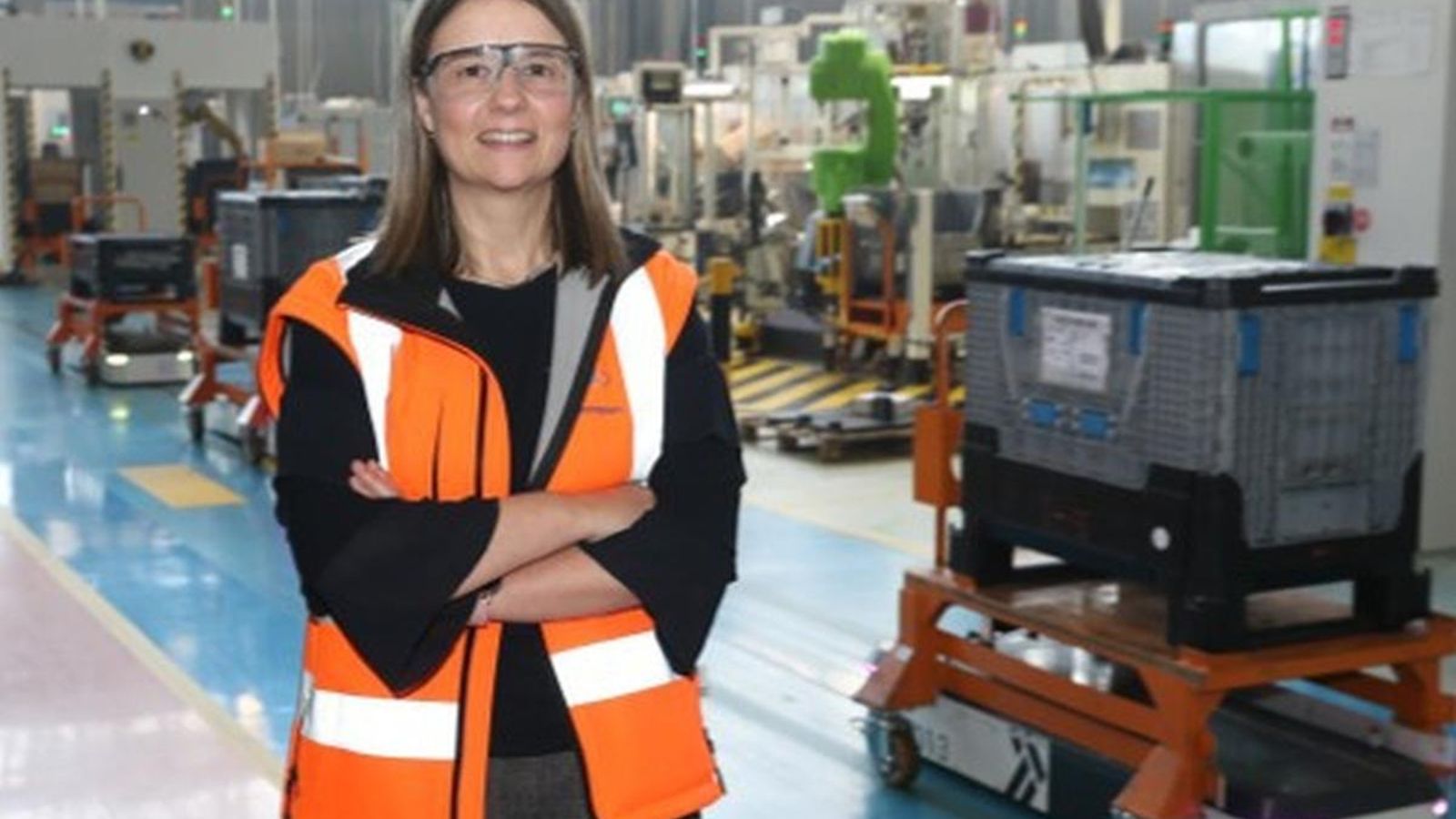 Tiene 730 personas a su cargo.