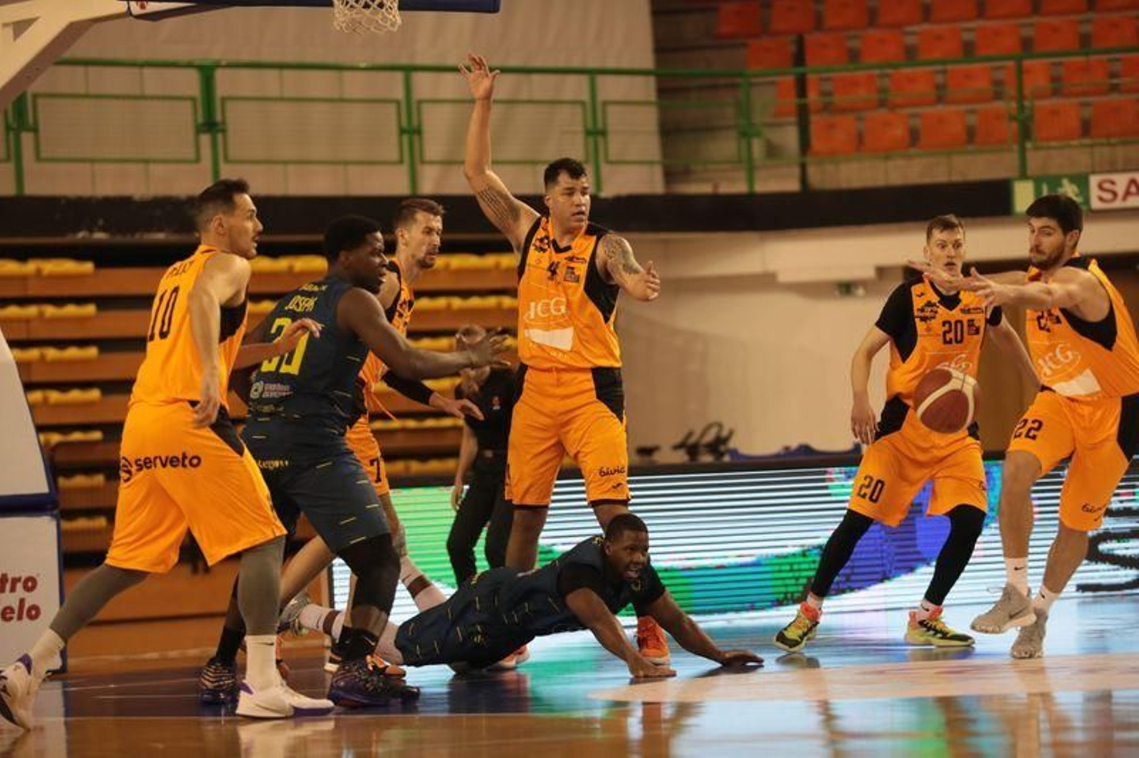 El COB empieza la segunda fase con una victoria ante el Lleida (JOSÉ PAZ)