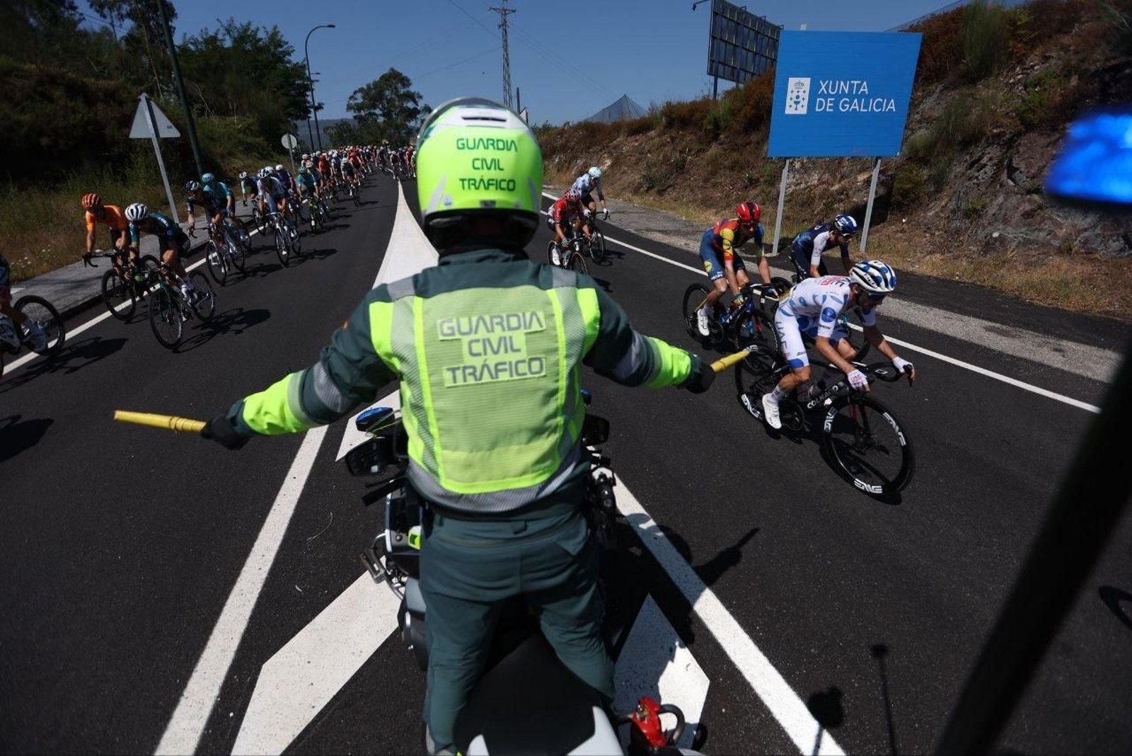 La Guardia Civil en La Vuelta a España.