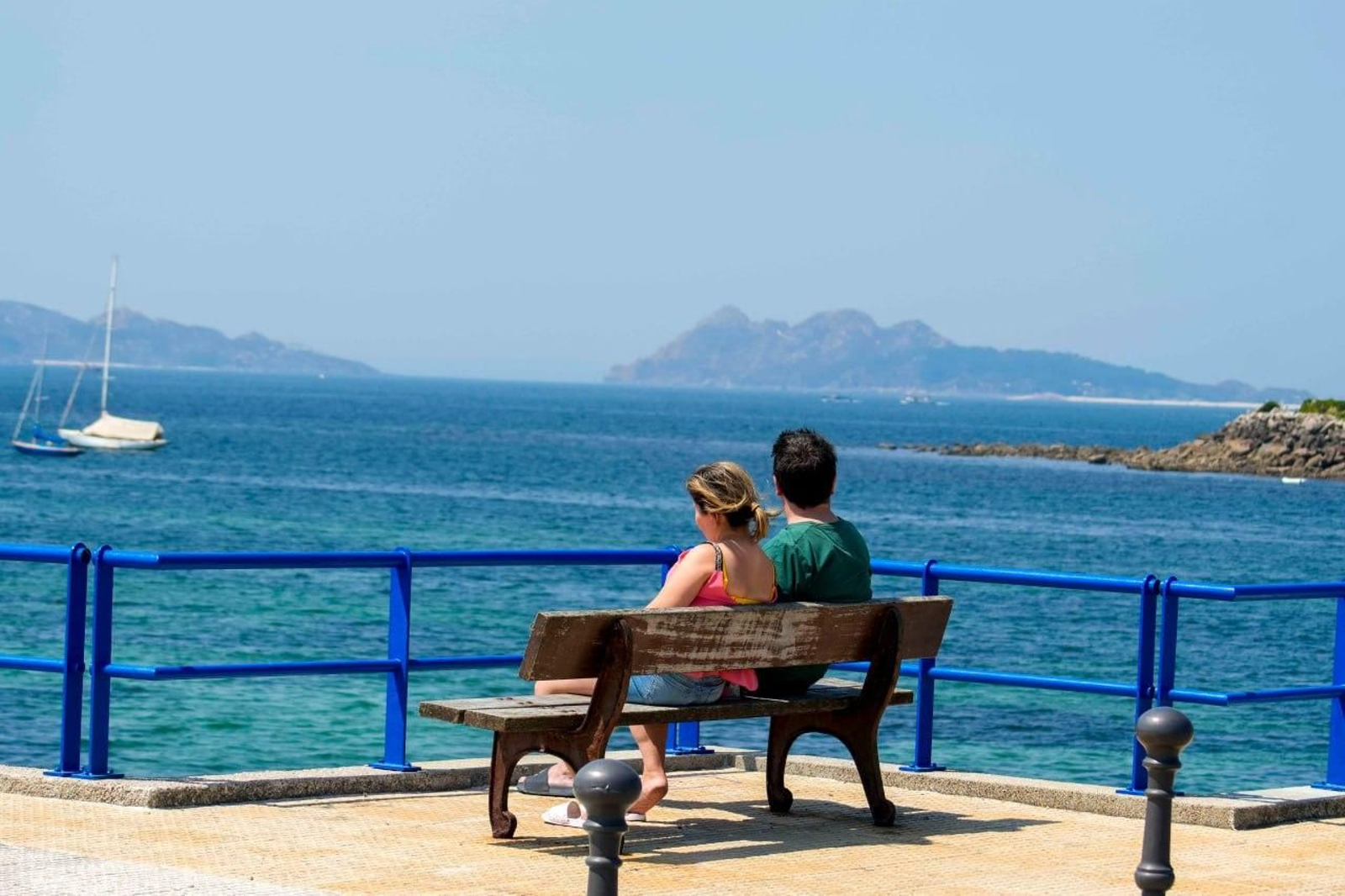 Galería | Vigo busca refugio del calor en sus playas
