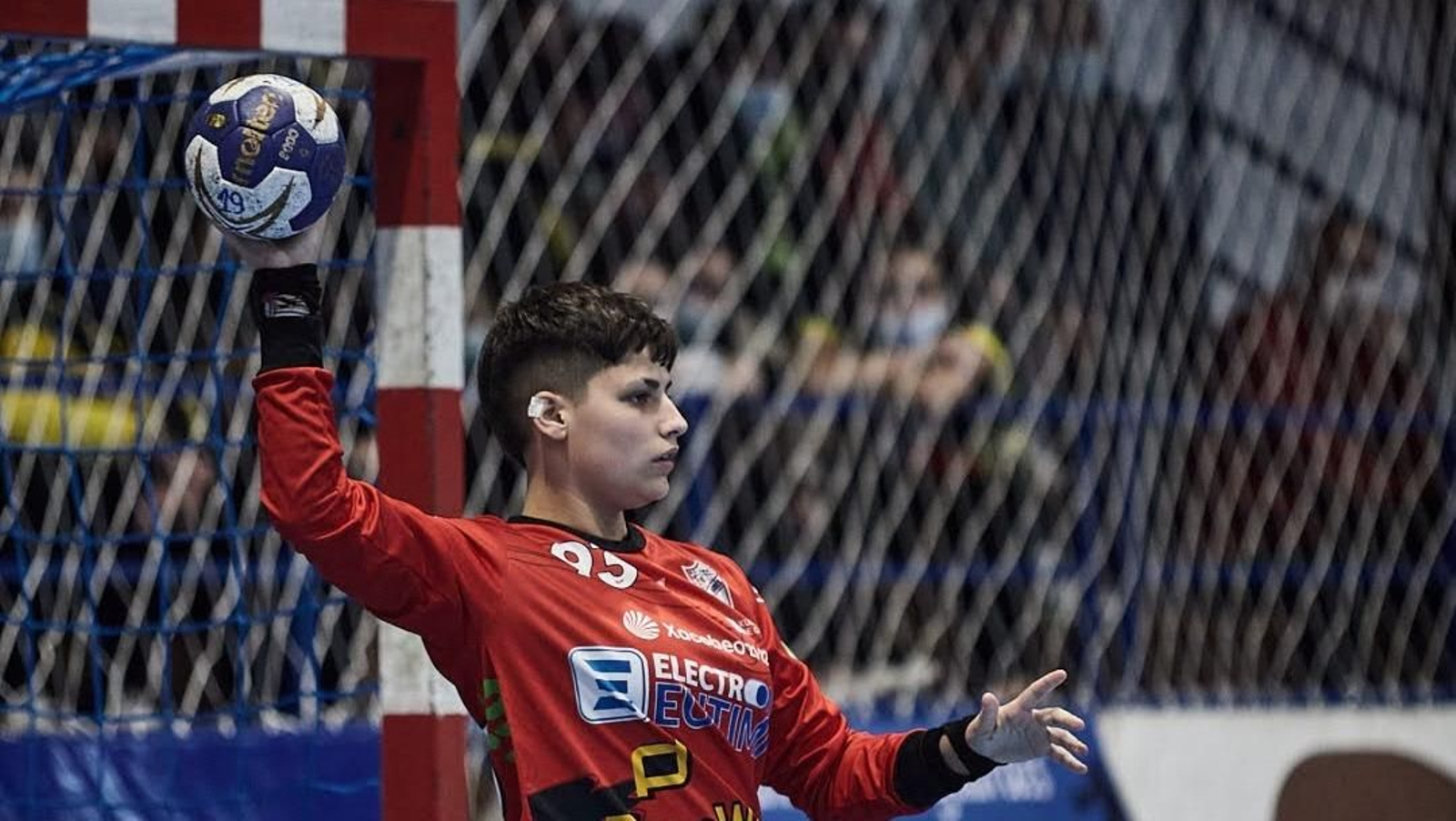 Mera debutó con el primer equipo del Guardés el año pasado.