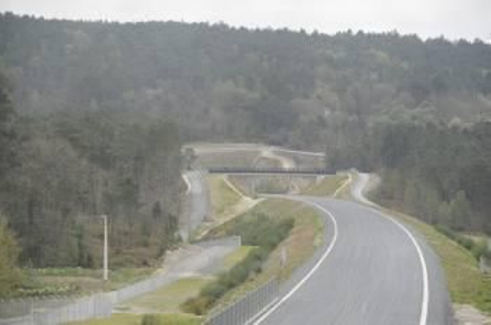 Plataforma ferroviaria para el AVE Ourense Santiago. (Foto: MARTIÑO PINAL)