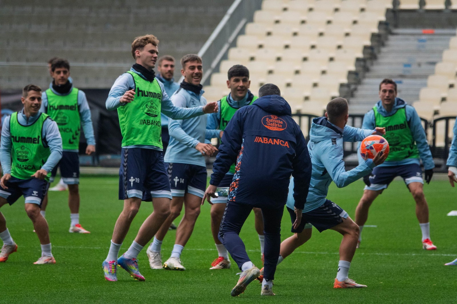Galería | Entrenamiento multitudinario del Celta en Balaídos
