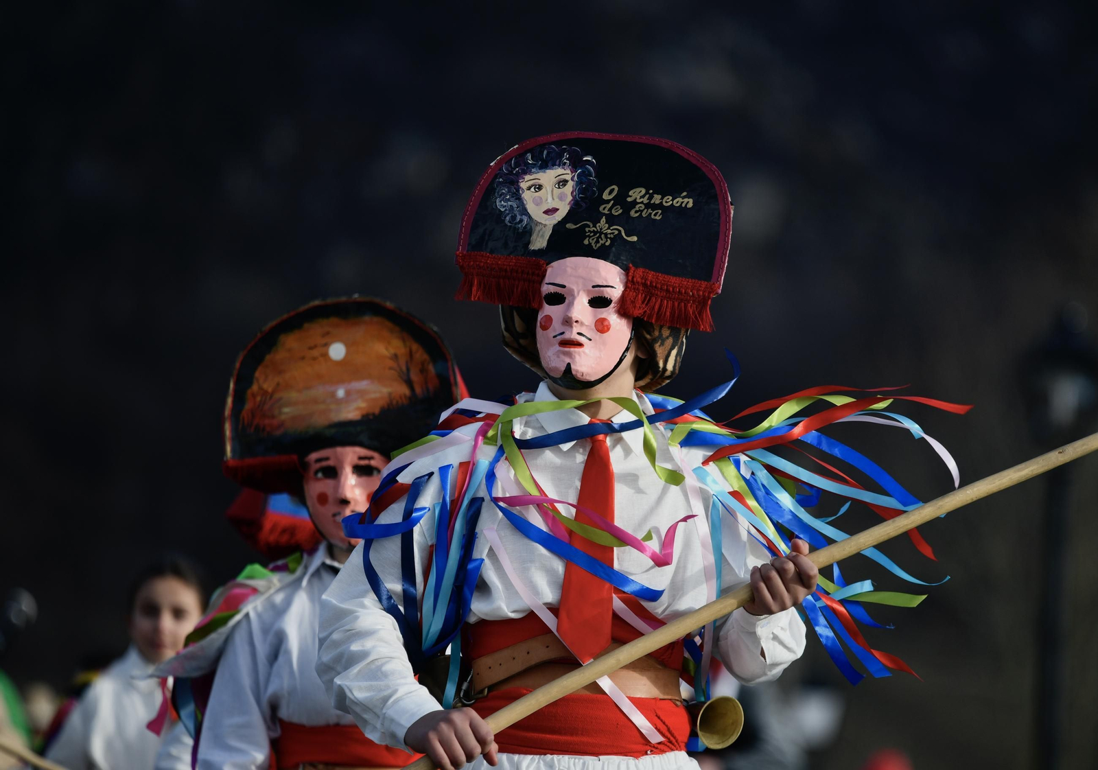 Galería | El desfile de los chocalleiros por Vilardevós, el Entroido en fotos
