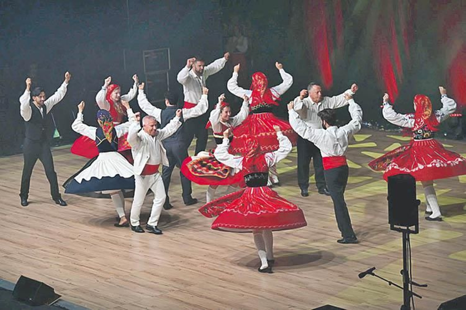Bailes tradicionales en Vigo.