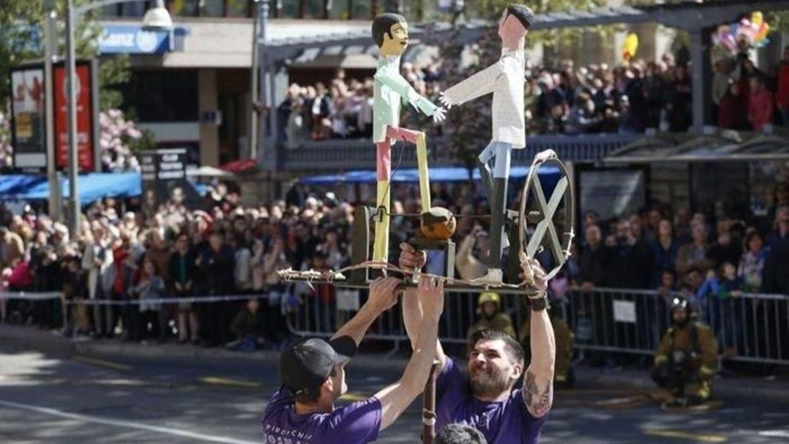 Tradicional Queima das Madamitas na honra de San Lázaro en Ourense.