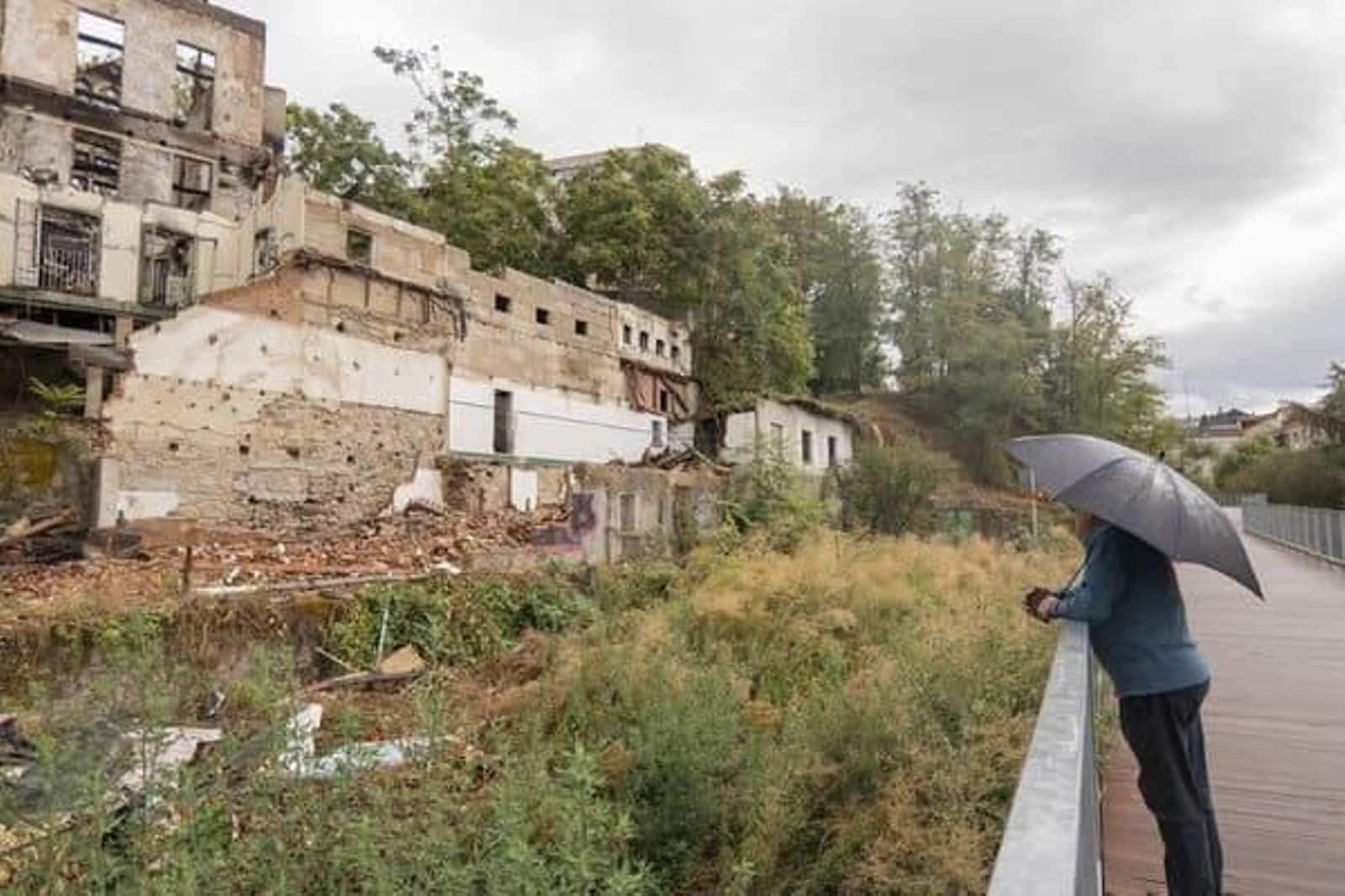 Galería | Fotos de la Casa de Baños que cuestionan la protección del inmueble y sus elementos