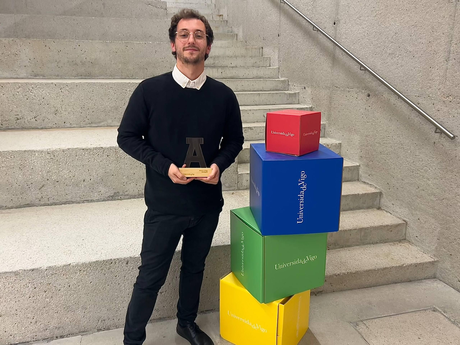 Alejandro Sanz Fonta, tras recoger el premio Alumni UVigo en Redeiras.