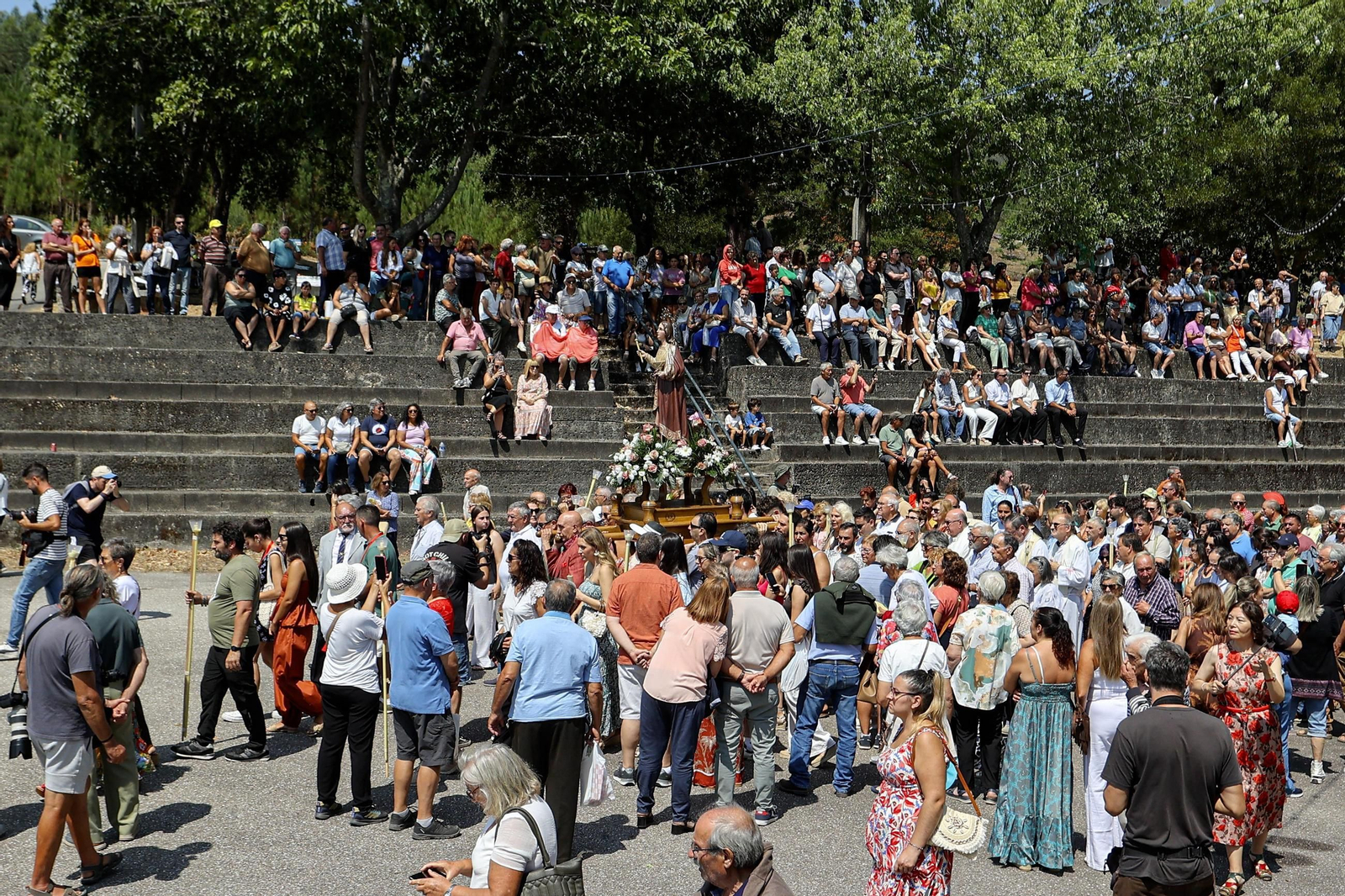 Galería | Ribarteme procesiona a Santa Marta sin "caixóns"