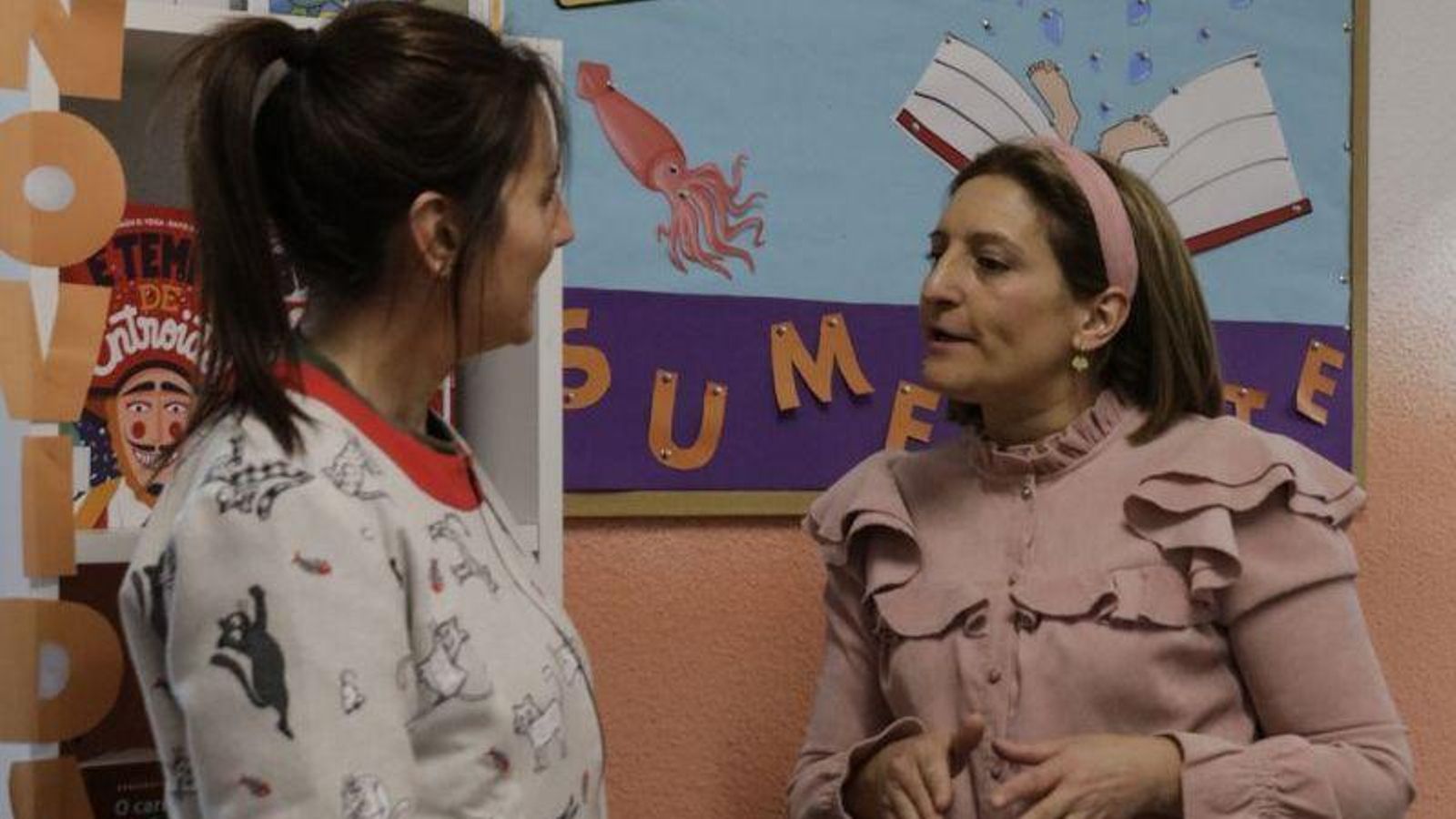 Eva Pérez en diferentes momentos do seu día a día en Vilardevós.