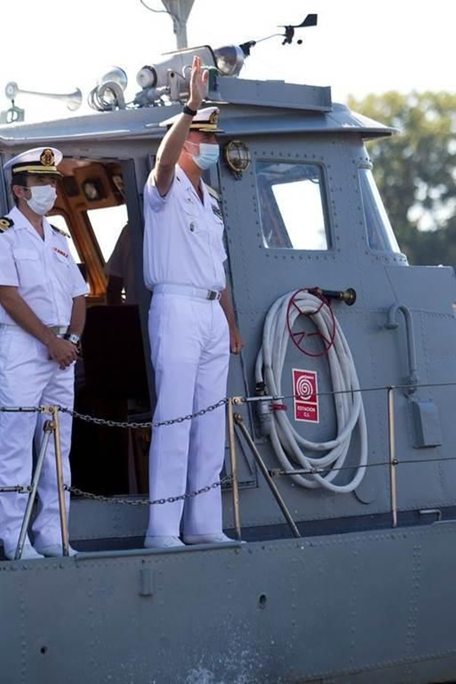 Tui recibe con aplausos al Rey en su visita a Comandancia Naval del Miño 4