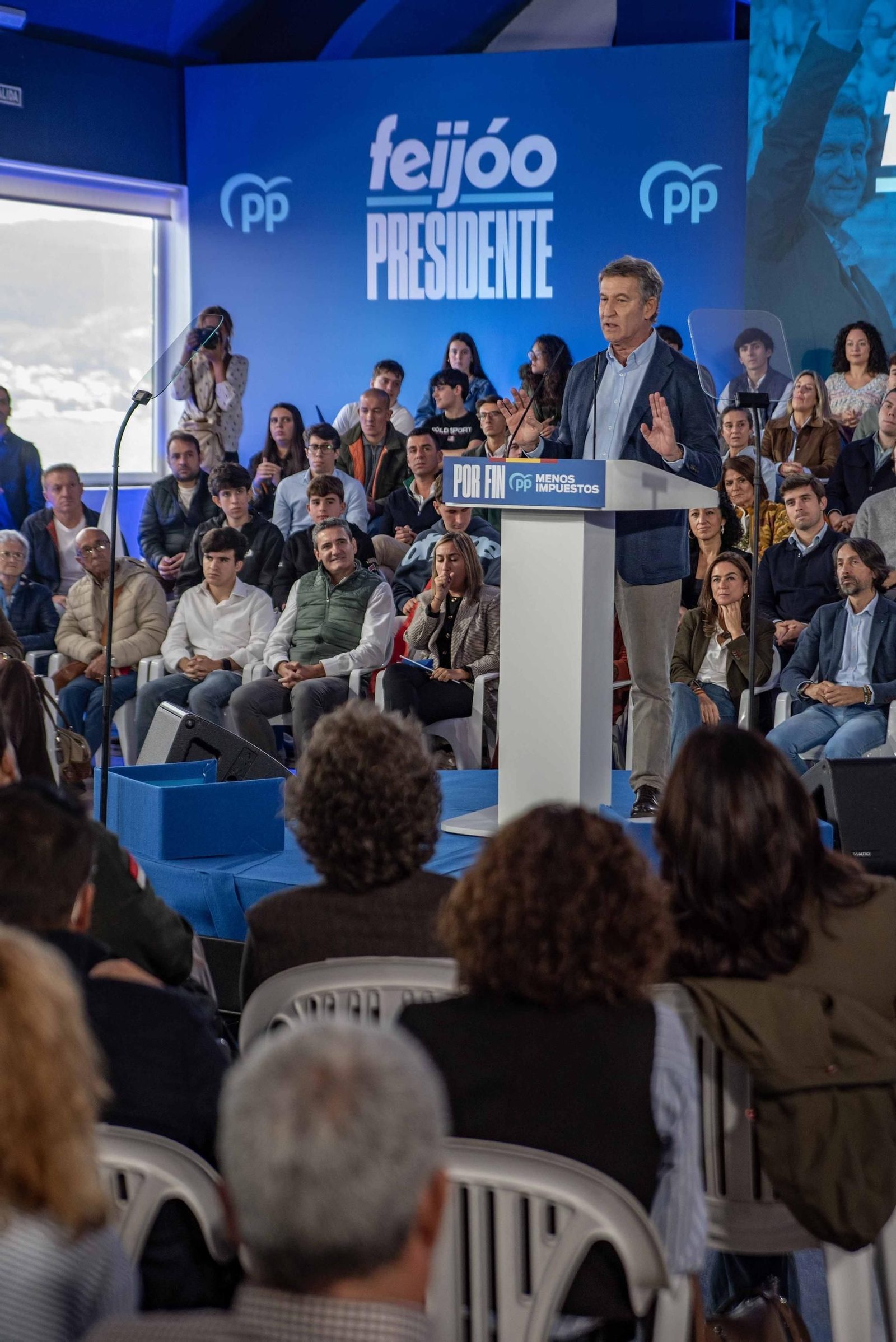 Galería | Feijóo hace parada en Vigo con la precampaña electoral del 29-N