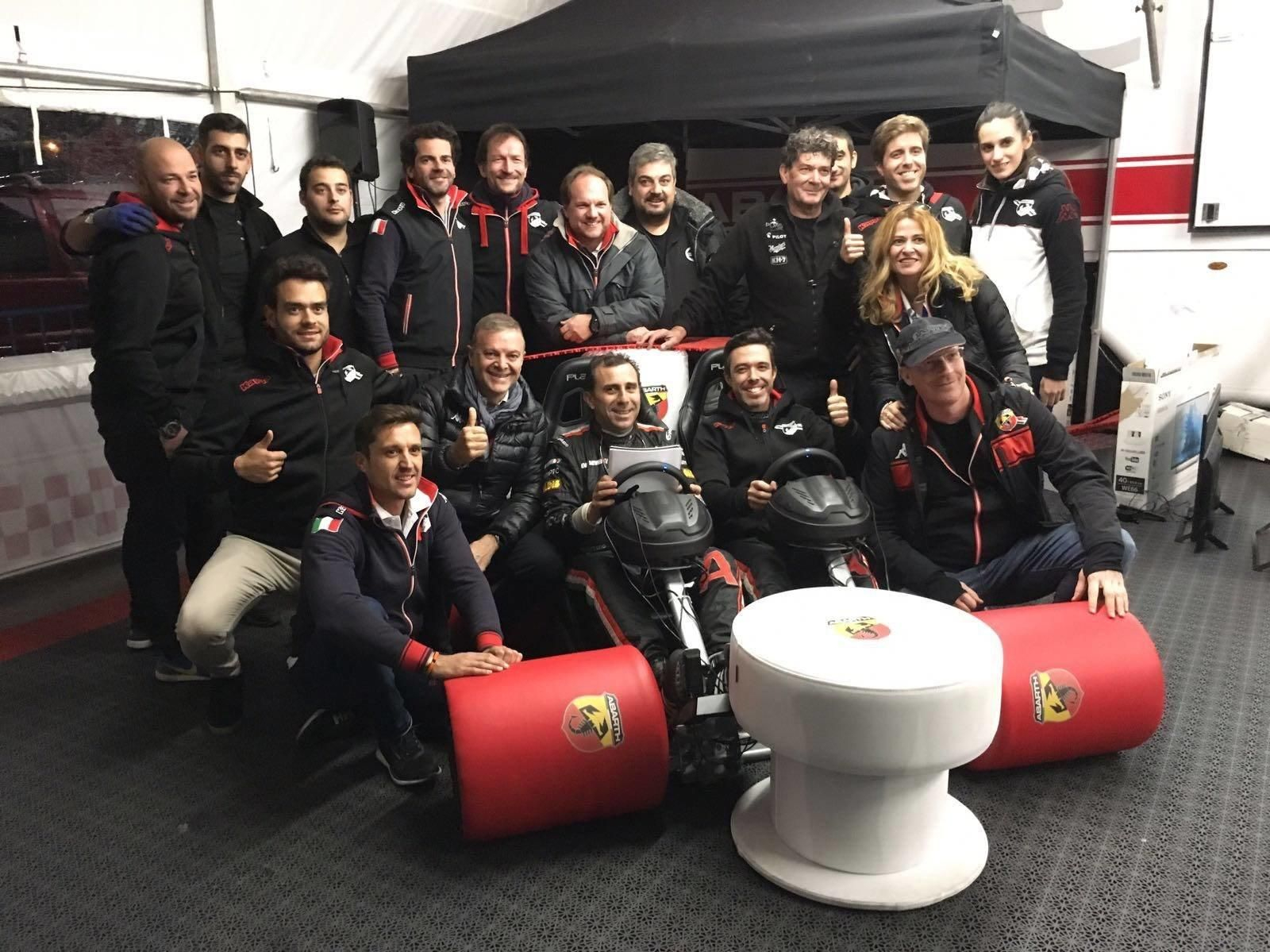 Fotografía utilizada por Álvaro Muñiz para comunicar su despedida del equipo Abarth.