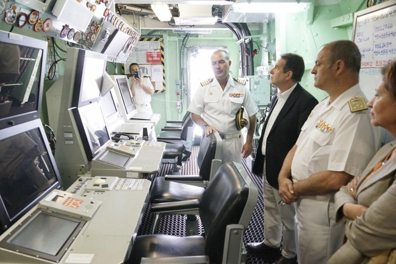 El portaviones Juan Carlos I en Vigo  (37) (1024x684)